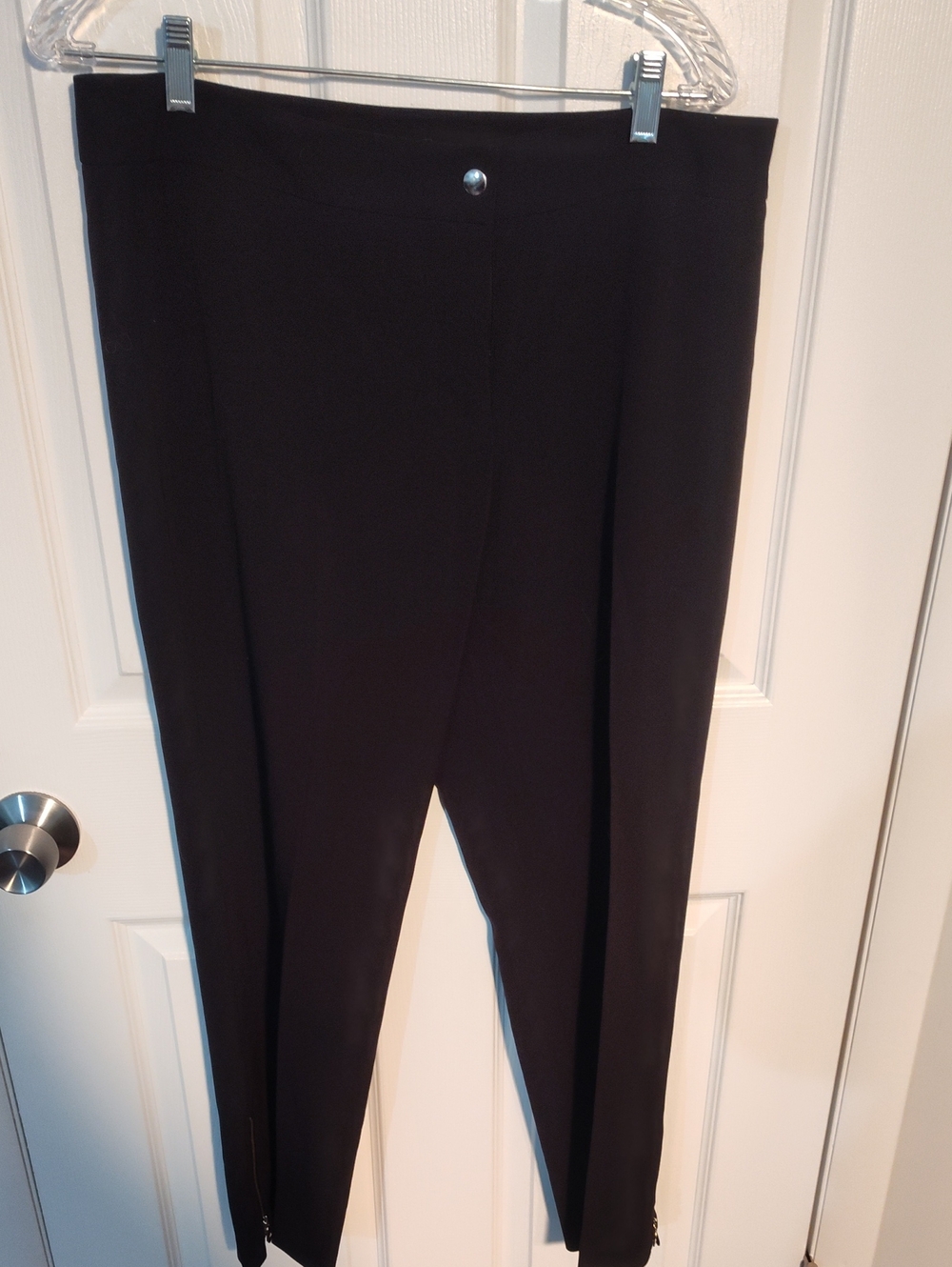 Apostrophe Black Skinny Ankle Zip Ponte Pants